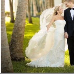 Carolina Herrera Josefina gown